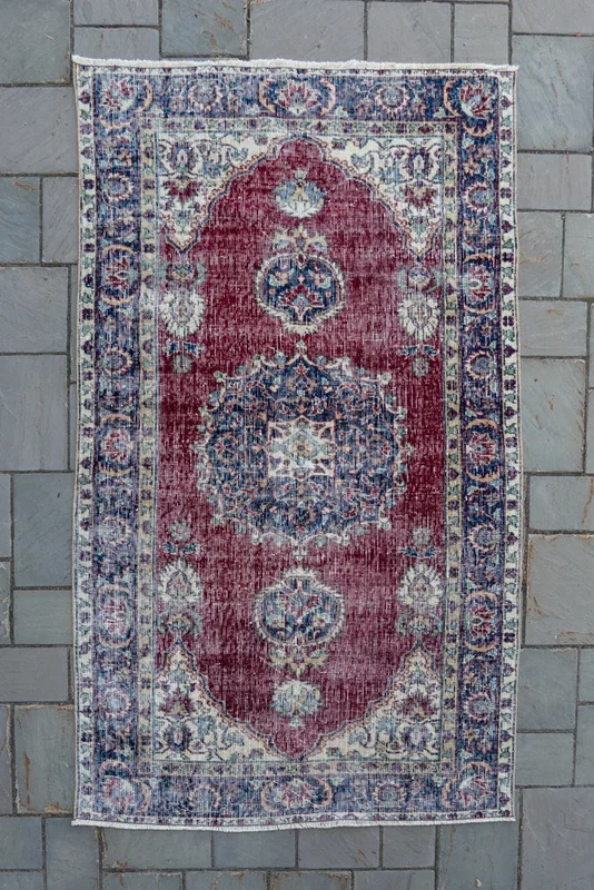 3’9″ x 6’5″ Vintage Oushak Rug