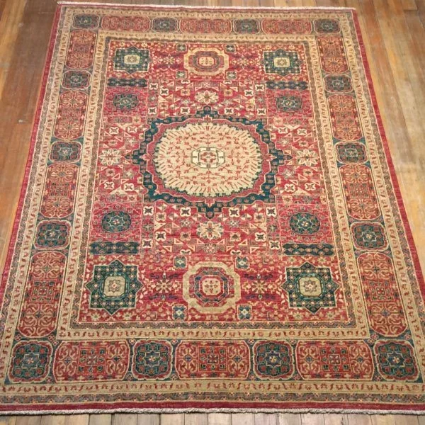 Fine Mumlouk Fine Natural Dye / Hand Spun Wool Rug. 8′.1′ X 5′.7″