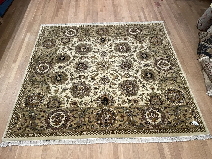 Indian Keshan – Square 8′ x 8′