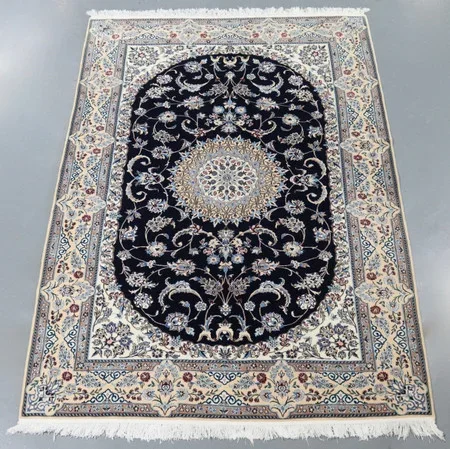 Nain Persian Rug (Ref 123547) 231x157cm