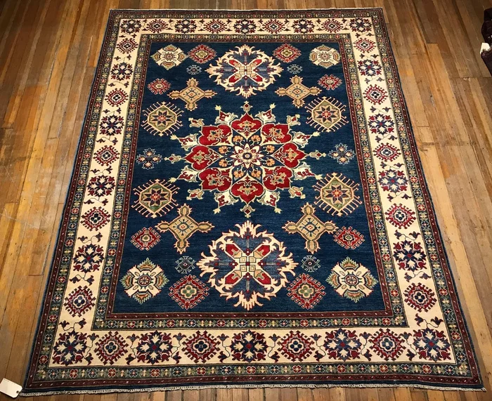 Sarapi Rug. 7’.5” x 9’.9”